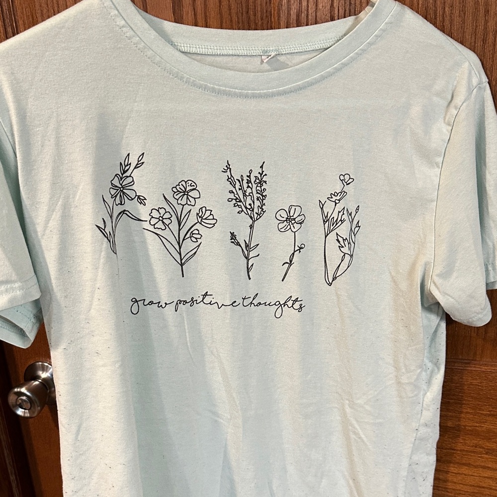 Floral Graphic Tee in Light Green